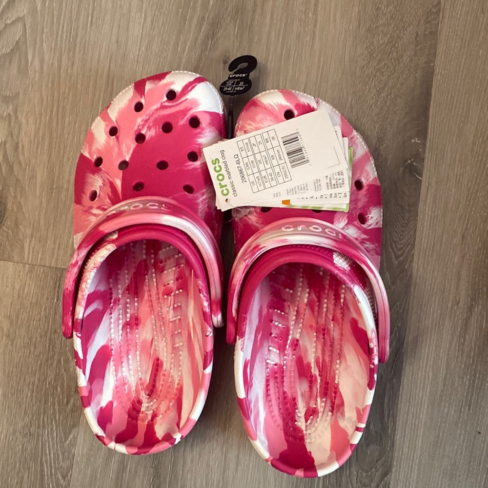 Brand new crocs with tags size M6/W7